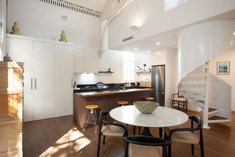 Mezzanine Magic, Bondi Junction - Accommodation Redcliffe 3