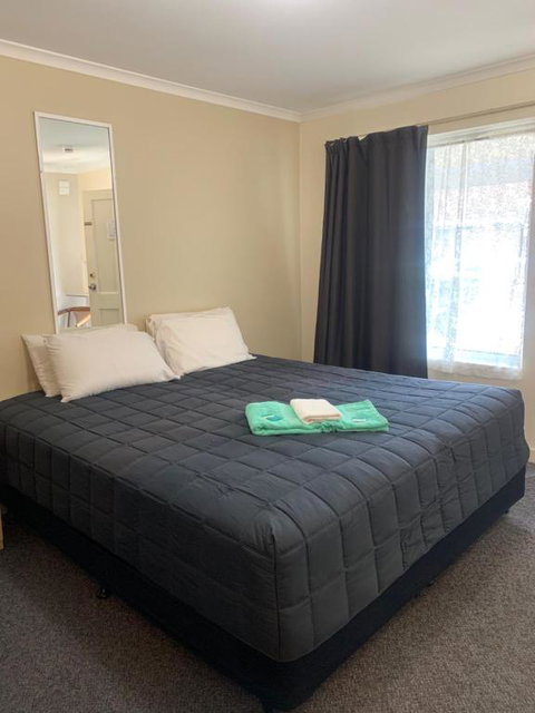 Mid Coast Motor Inn - Accommodation Redcliffe 0