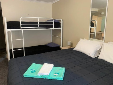 Mid Coast Motor Inn - Accommodation Redcliffe 1
