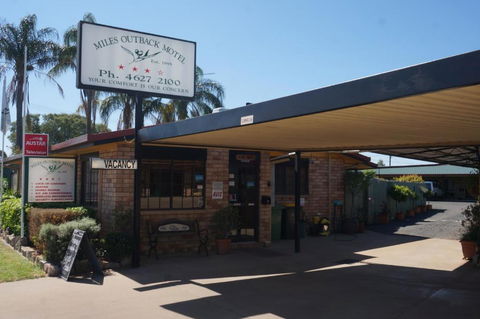 Miles Outback Motel - Accommodation Redcliffe 1