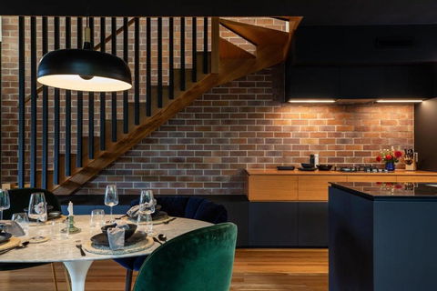 Modern 3BR Retreat With Sauna - The Loft - Accommodation Redcliffe 1