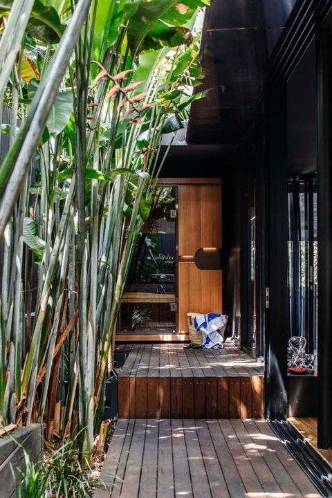 Modern 3BR Retreat With Sauna - The Loft - Accommodation Redcliffe 2