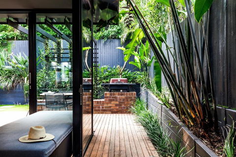 Modern 3BR Retreat With Sauna - The Loft - Accommodation Redcliffe 3