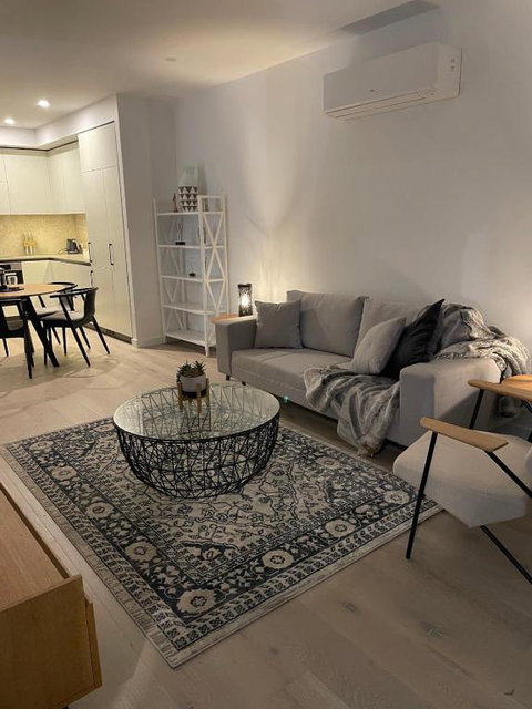 Modern Apartment On Courtney-02594 - Accommodation Redcliffe 1