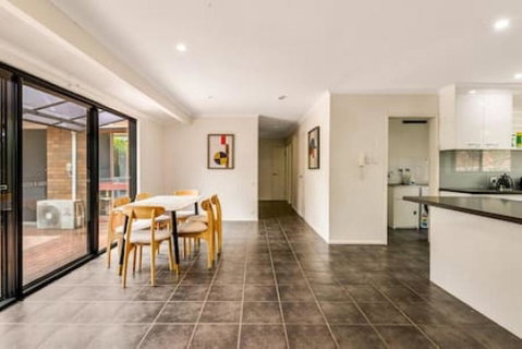 Modern Comfort Retreat 4Bed Cozy Haven W Pool - Accommodation Redcliffe 0