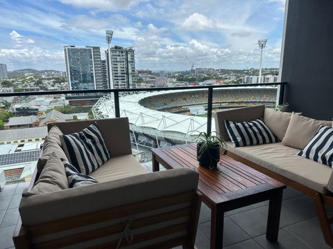 Modern Meets The Gabba - Accommodation Redcliffe 0