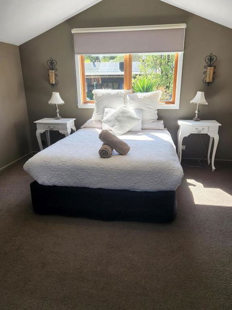 Montrose Barn House - Accommodation Redcliffe 1