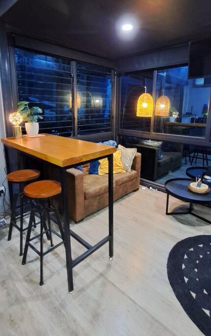 Moogie Pod - Trendy Tiny Getaway - Accommodation Redcliffe 2