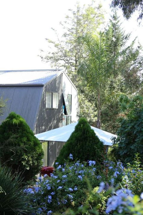 Moon House - Accommodation Redcliffe 1
