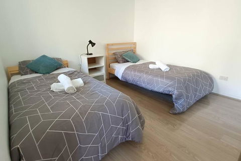 New And Cozy 2 Bedrooms Granny Flat With Aircon & Pool - Accommodation Redcliffe 3