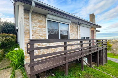 Morwell Pet Friendly 3BR Retreat Free Parking Netflix - Accommodation Redcliffe 0