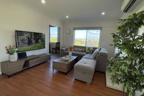 Morwell Pet Friendly 3BR Retreat Free Parking Netflix - Accommodation Redcliffe 3