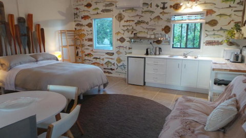 MrandMrs Fish Cabins - Accommodation Redcliffe 0