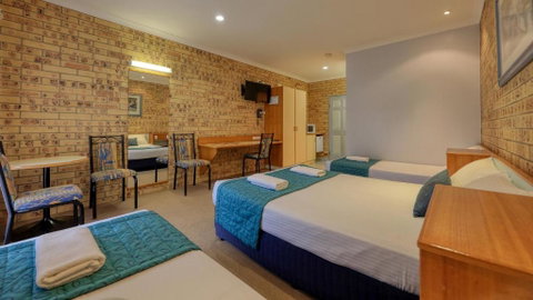 Mulga Country Motor Inn - Accommodation Redcliffe 3