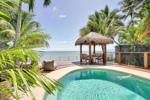 Mylara Beachfront Holiday Home - Accommodation Redcliffe 2