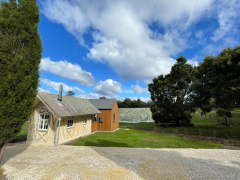 NEST- Luxury Vineyard Accommodation - Accommodation Redcliffe 3