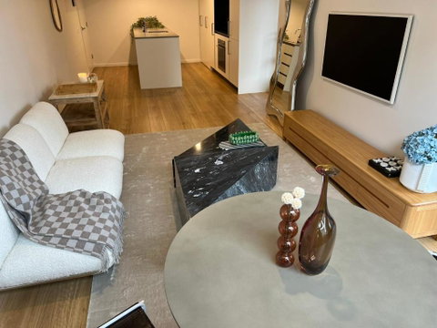 NEW BOUTIQUE 1bd Apt - Accommodation Redcliffe 1