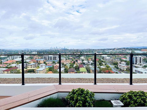 New Apartment Close To Westfield And Hospital - Accommodation Redcliffe 1