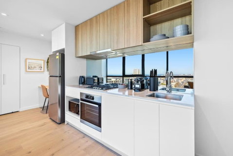 NEW Sensational Southbank Lux - Accommodation Redcliffe 3