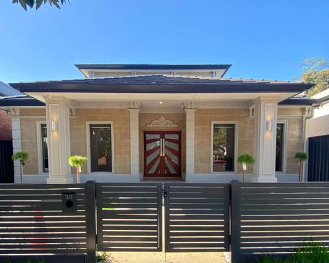 New Spacious Luxury 5 Bedroom Mansion In Unley - Accommodation Redcliffe 0