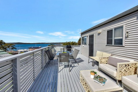 New Property Seabreeze Bungalow - Lakeview Sunset Delight At Sunshine On Lake Macquarie - Accommodation Redcliffe 1