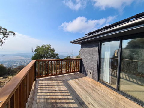 Mount Rumney Escapes - 4 Seaview Devil House - Accommodation Redcliffe 0