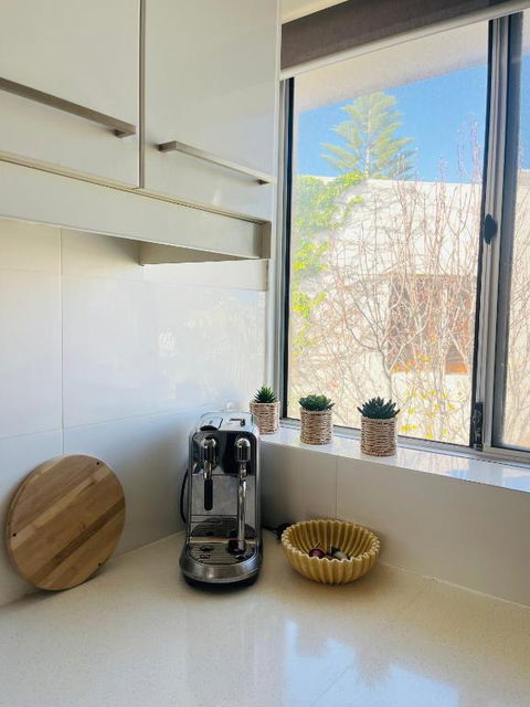 Ocean Eye - Accommodation Redcliffe 1