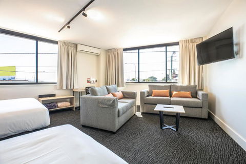 Nightcap At Chardons Corner Hotel - Accommodation Redcliffe 1