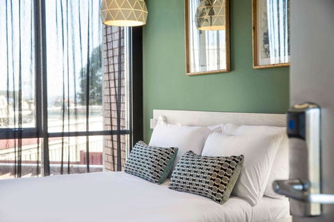 Nightcap At Morwell Hotel - Accommodation Redcliffe 1