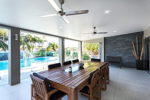 NewPort Dream Quiet Island - No Party Maximum 9-10 People - Accommodation Redcliffe 2