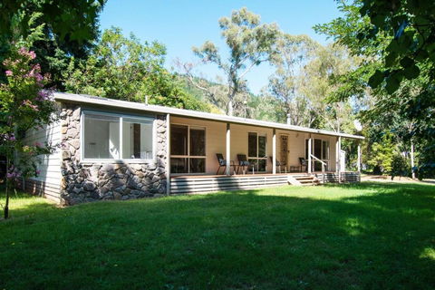 Nirvana - Accommodation Redcliffe 0