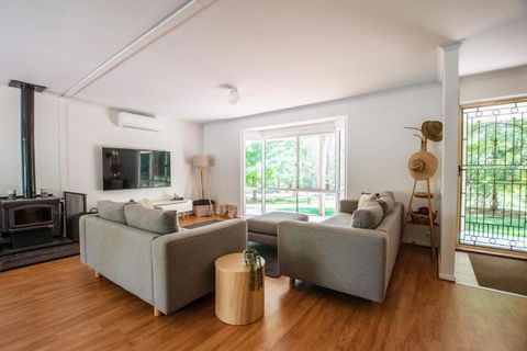 Nirvana - Accommodation Redcliffe 3
