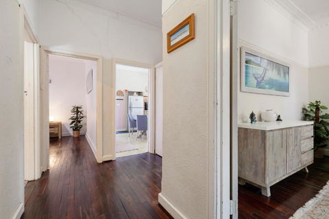 North Beach Cottage By Swan Bnb Management - Accommodation Redcliffe 3