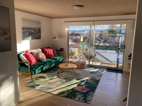 North Beach Getaway - Accommodation Redcliffe 0