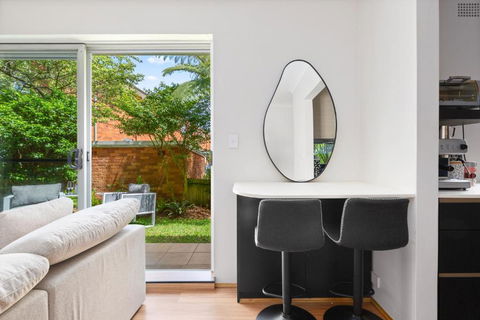Northern Beaches Garden Hideaway - Accommodation Redcliffe 2