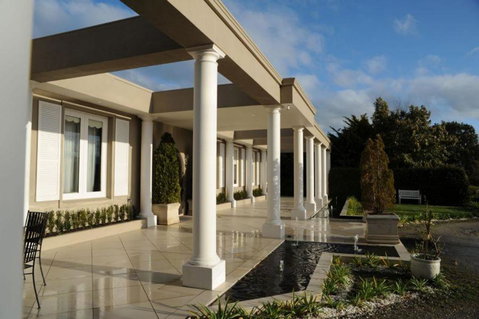 Norwood House Motel & Receptions - Accommodation Redcliffe 0