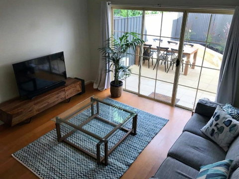Norwood Saltbush Retreat With Wifi - Accommodation Redcliffe 1