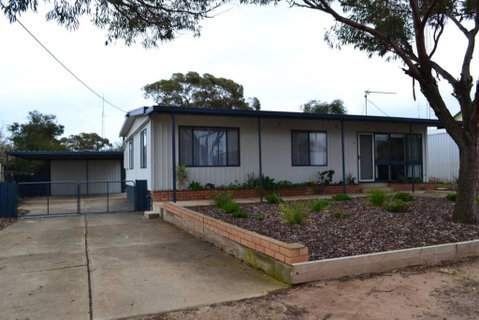 Ocean Breeze - Accommodation Redcliffe 0