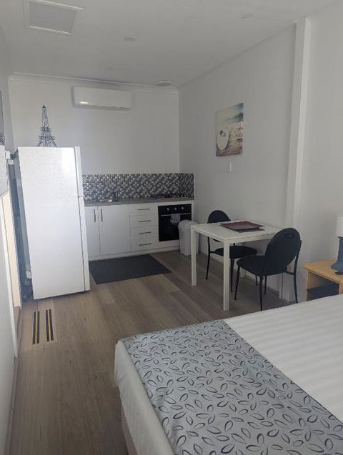 Ocean Drive Motel - Accommodation Redcliffe 2