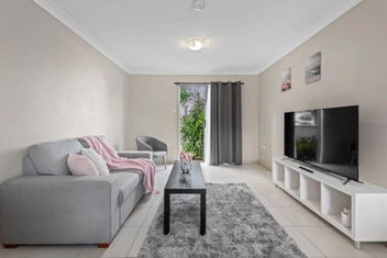 One Bedroom Holiday Rental In Scarborough with Accommodation Redcliffe