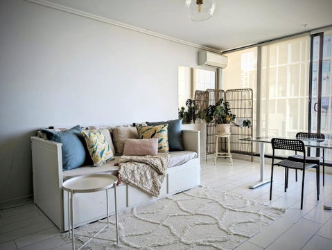 Ocean View Apartment Close To CBD With Indoor Pool. - Accommodation Redcliffe 3