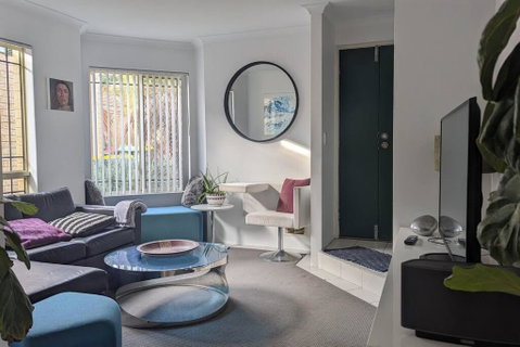 Ocean Villa - Accommodation Redcliffe 0