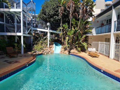 Oceanic Escape 50m To Beach - Accommodation Redcliffe 2