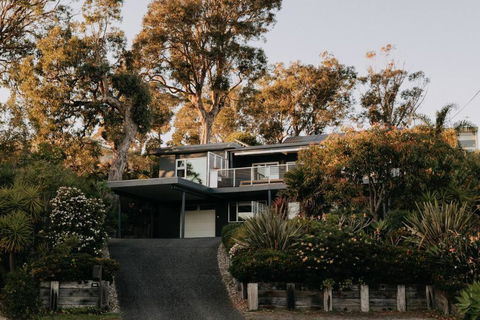 Olga And Alma - The Coastal Retreat - Accommodation Redcliffe 3
