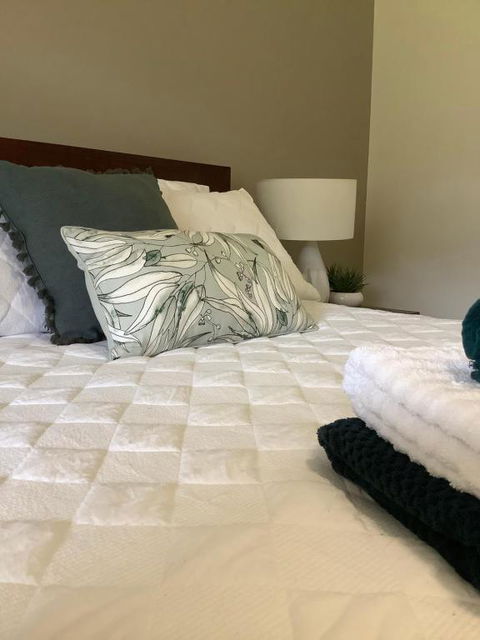 Orange Tree Cottage - Accommodation Redcliffe 1