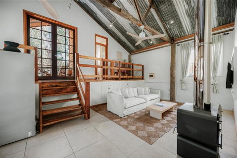 Orchard Cottage - Quiet Farm Escape - Accommodation Redcliffe 2