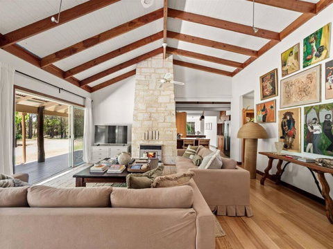 Orchard Homestead Countryside Retreat - Accommodation Redcliffe 0
