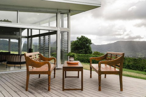 Origin House Carool - Accommodation Redcliffe 3