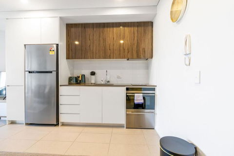Parliamentary Triangle 1BR Apartment - Accommodation Redcliffe 2