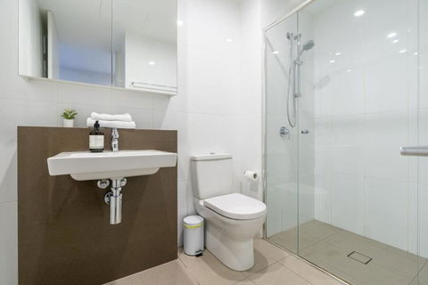 Parliamentary Triangle 1BR Apartment - Accommodation Redcliffe 3